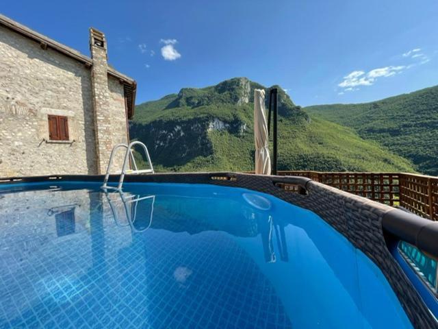 Villa con piscina La Dogana di Spoleto SantʼAnatolia di Narco Esterno foto